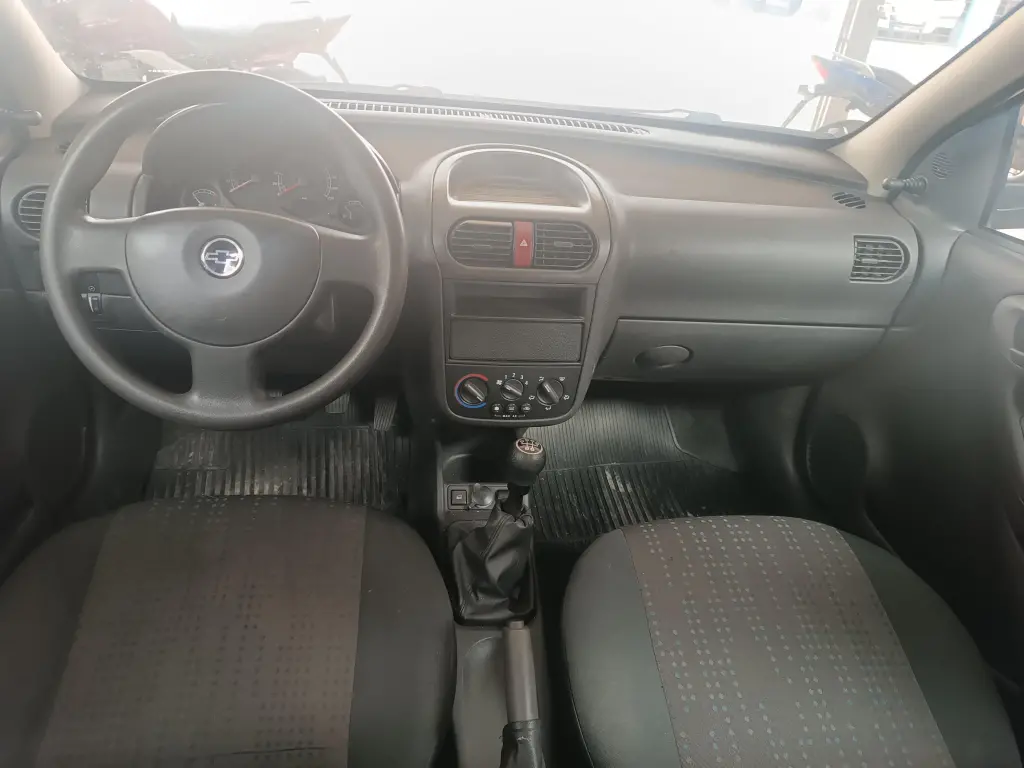 CHEVROLET Corsa Hatch - Foto