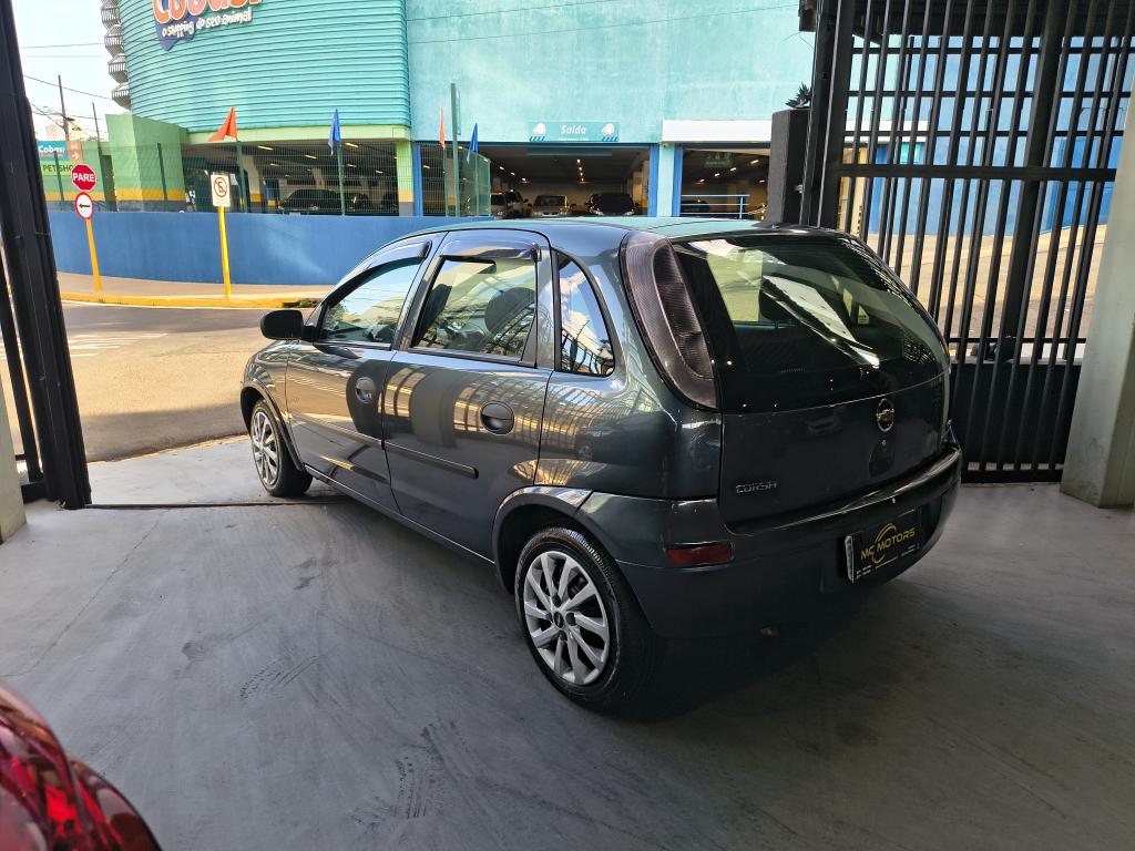 CHEVROLET Corsa Hatch - Foto