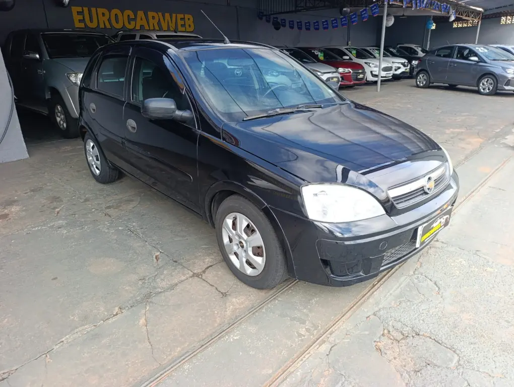 CHEVROLET Corsa Hatch - Foto