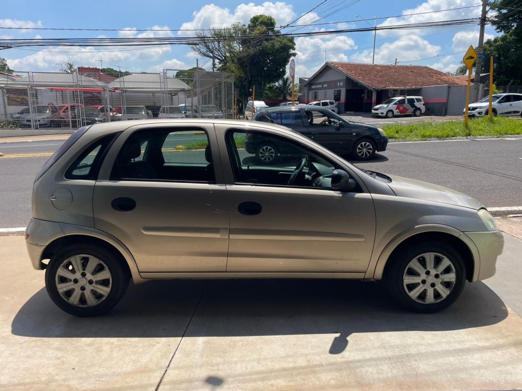 CHEVROLET Corsa Hatch - Foto