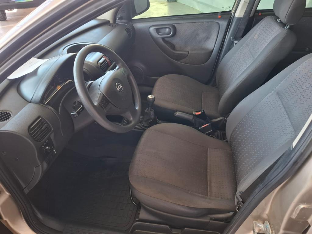 CHEVROLET Corsa Hatch - Foto