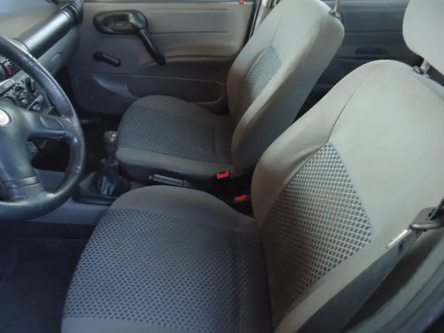 CHEVROLET Corsa Sedan - Foto