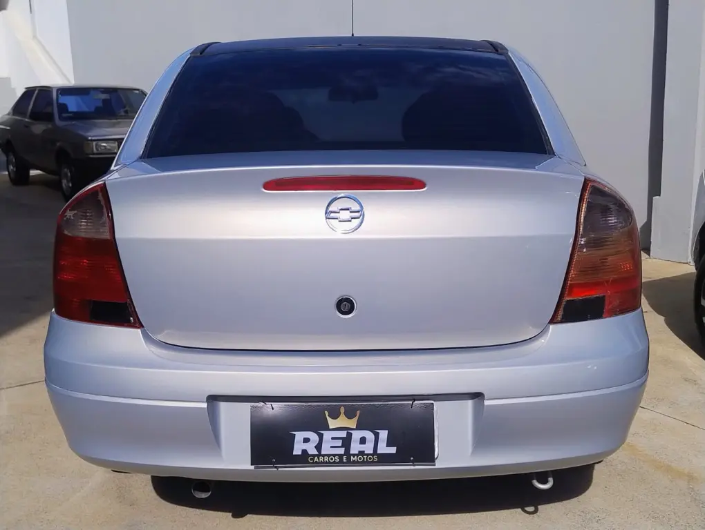 CHEVROLET Corsa Sedan - Foto