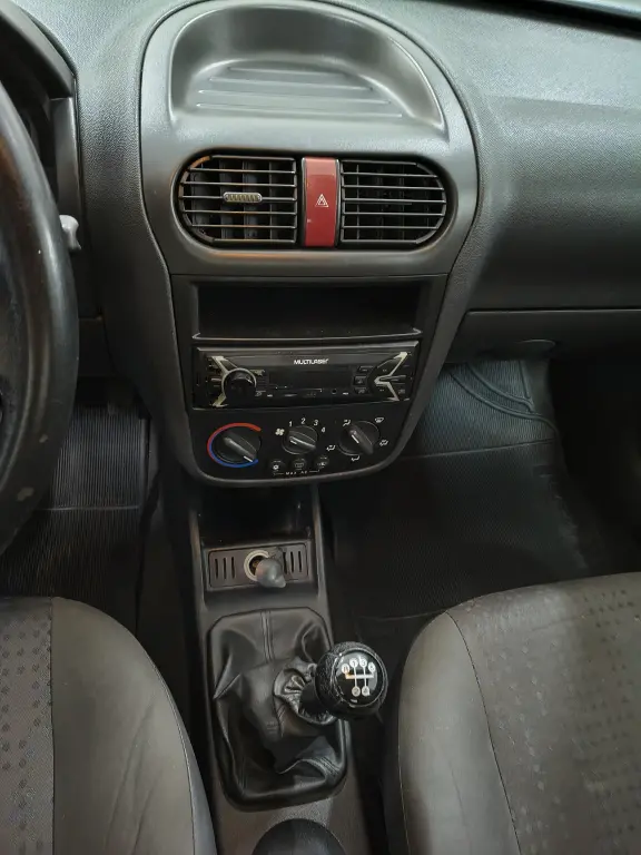 CHEVROLET Corsa Sedan - Foto