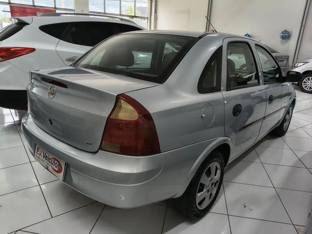 CHEVROLET Corsa Sedan - Foto
