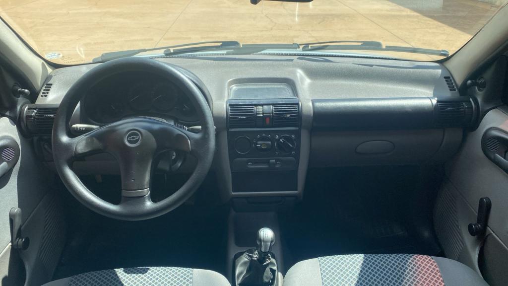 CHEVROLET Corsa Sedan - Foto