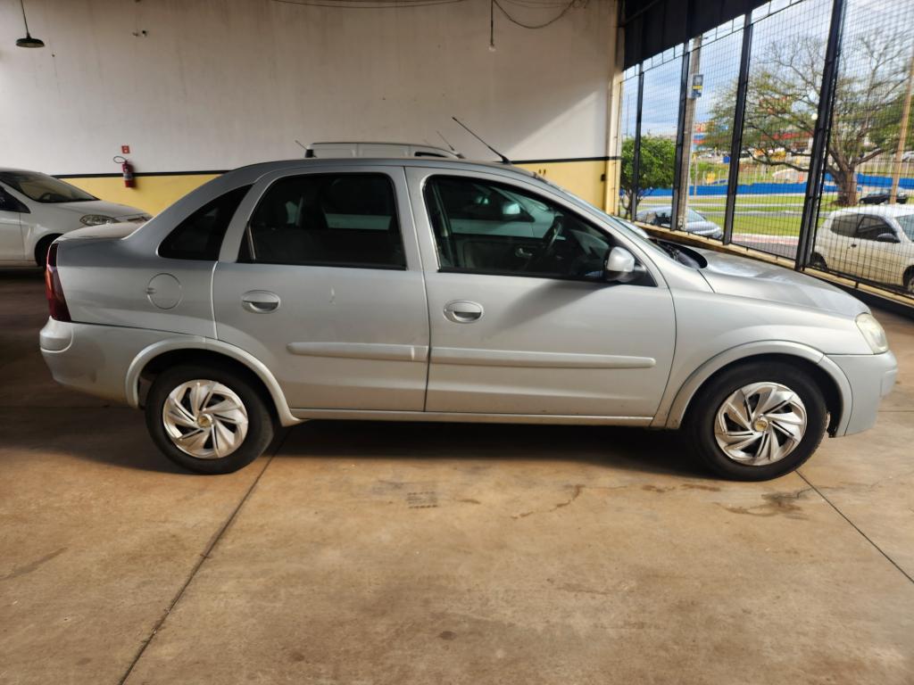 CHEVROLET Corsa Sedan - Foto