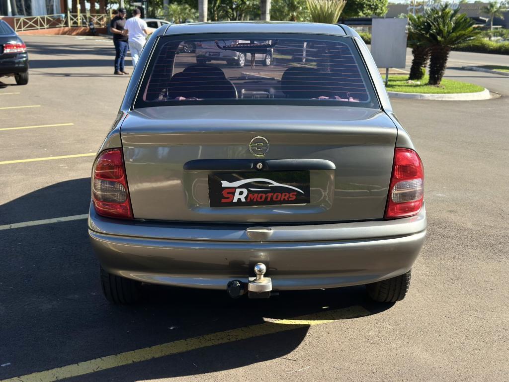 CHEVROLET Corsa Sedan - Foto