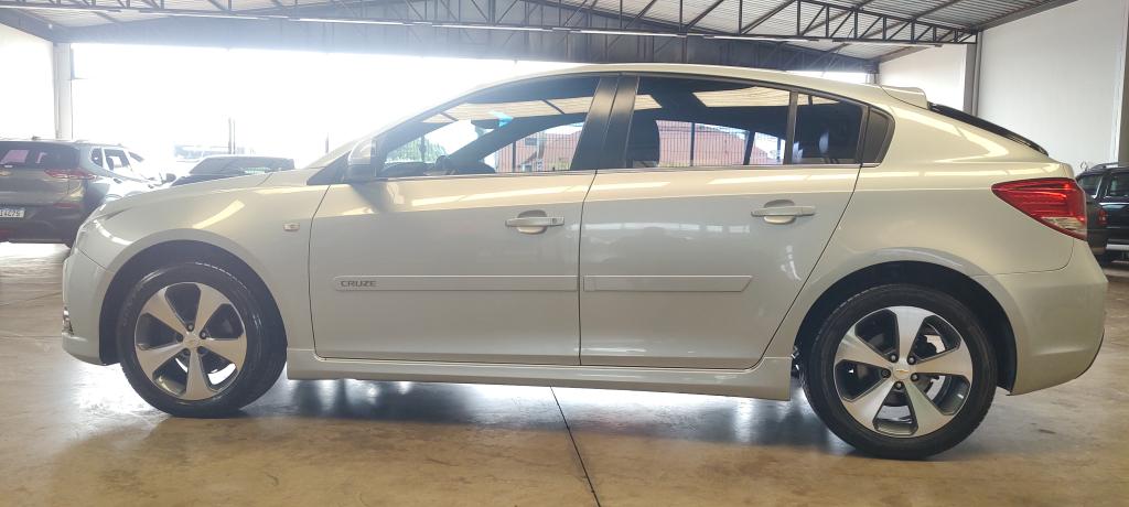 CHEVROLET Cruze Hatch - Foto