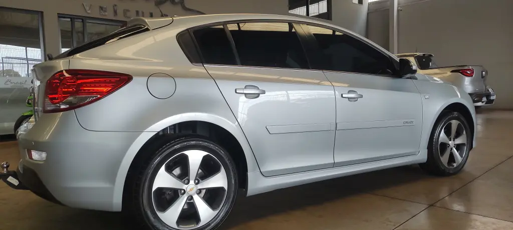CHEVROLET Cruze Hatch - Foto