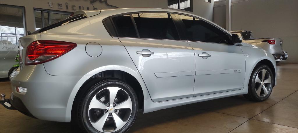 CHEVROLET Cruze Hatch - Foto