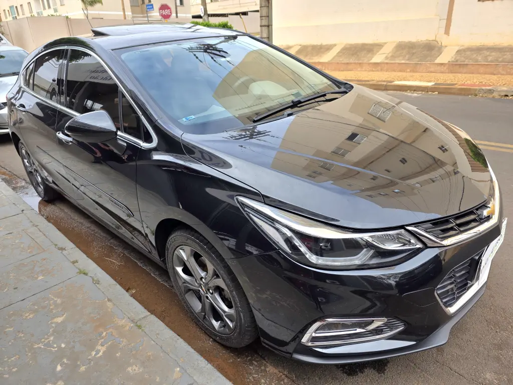 CHEVROLET Cruze Hatch - Foto