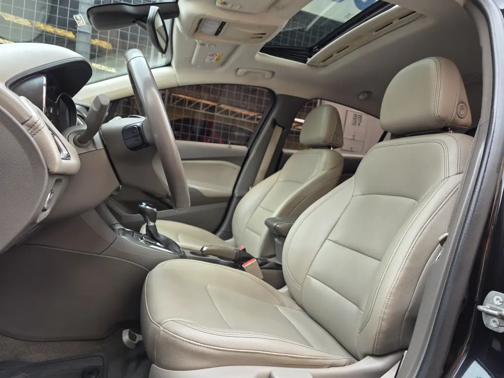 CHEVROLET Cruze Hatch - Foto