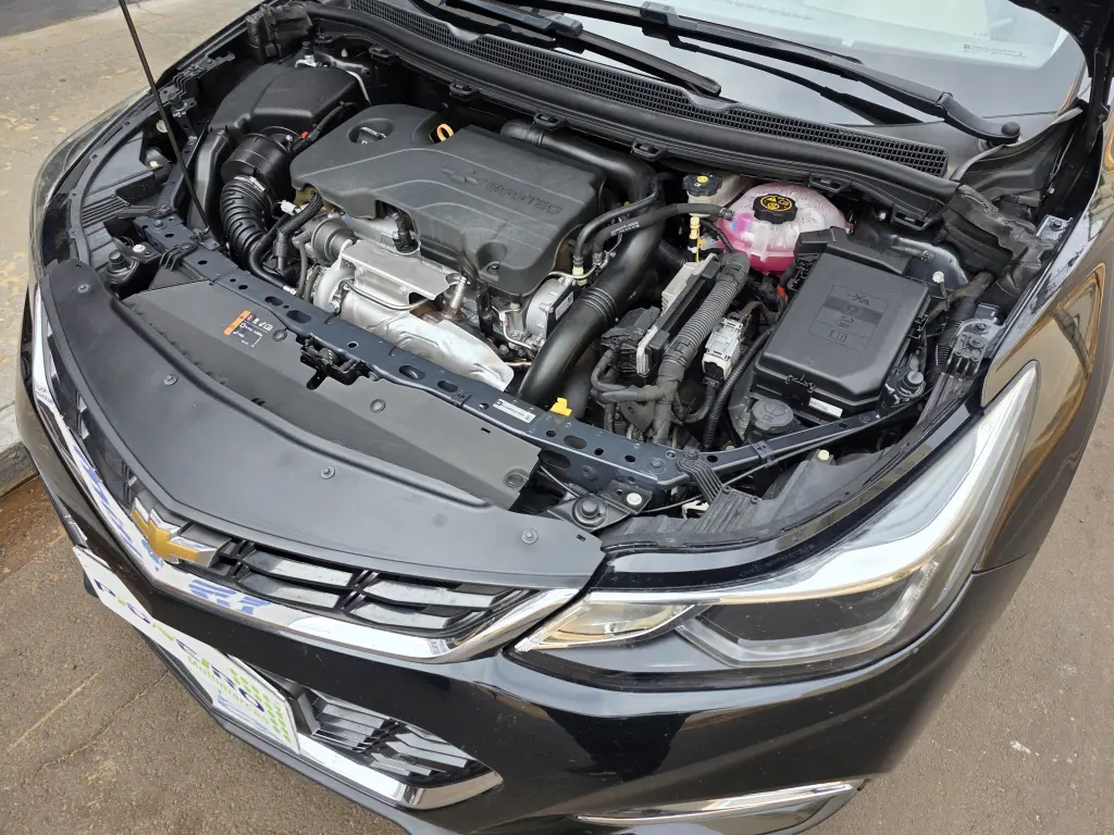 CHEVROLET Cruze Hatch - Foto