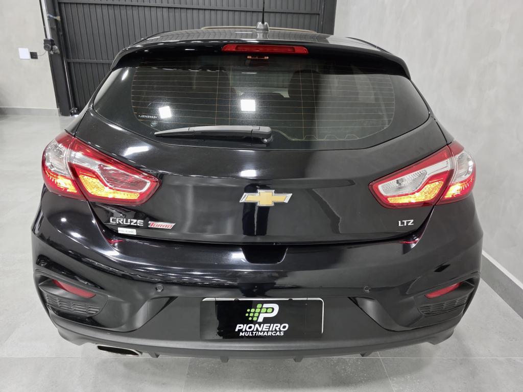 CHEVROLET Cruze Hatch - Foto