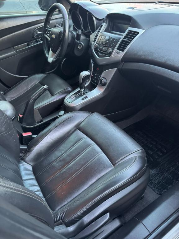 CHEVROLET Cruze Hatch - Foto