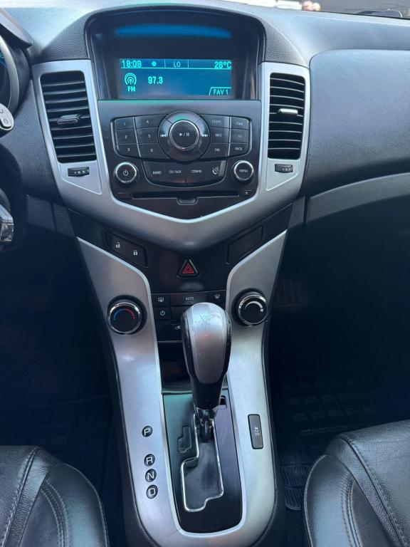 CHEVROLET Cruze Hatch - Foto