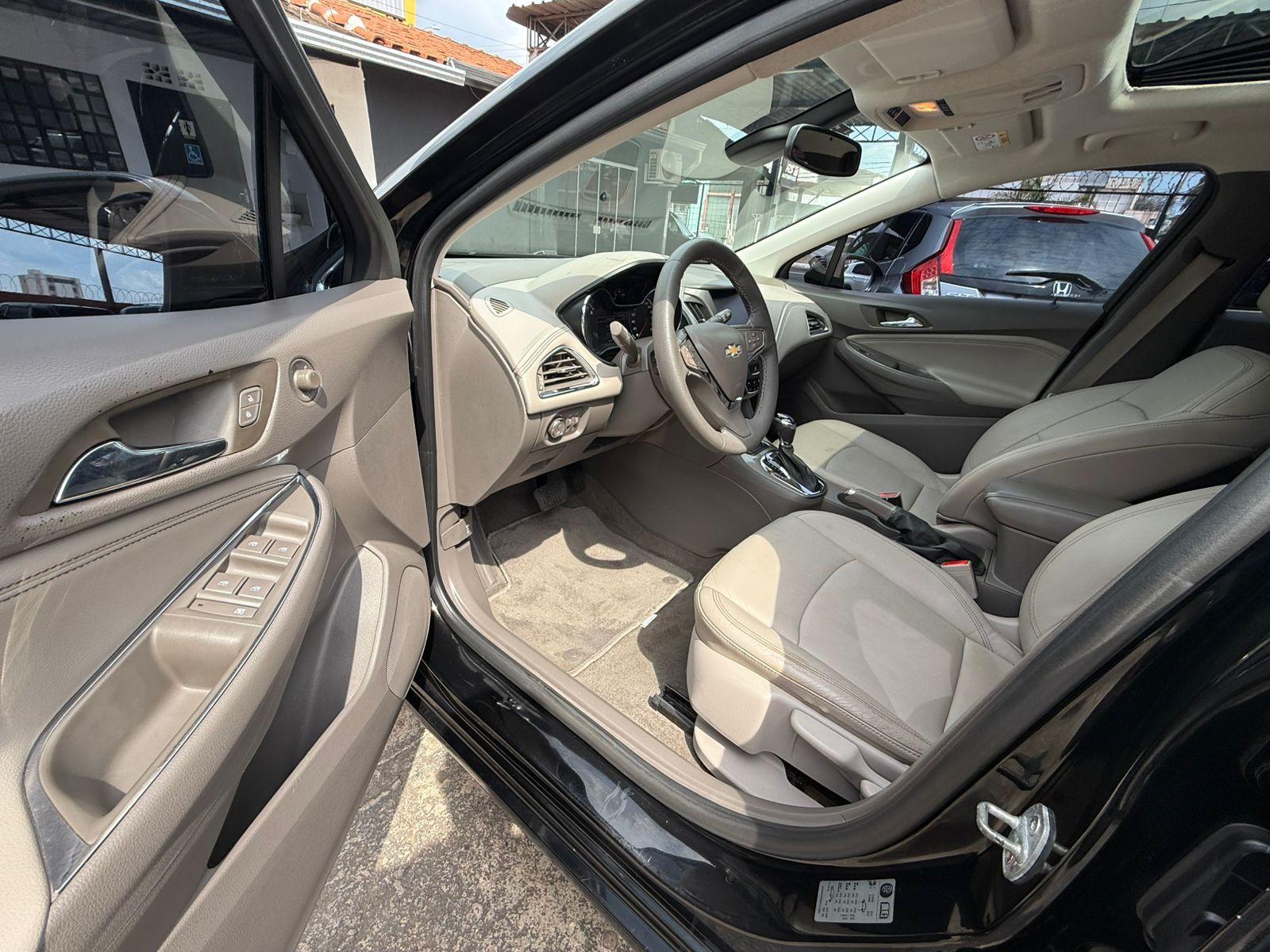 CHEVROLET Cruze Hatch - Foto