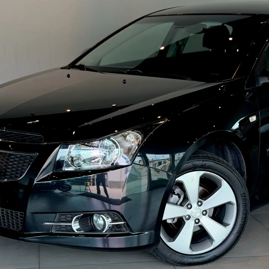 CHEVROLET Cruze Hatch - Foto