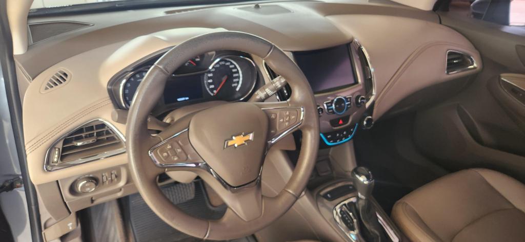 CHEVROLET Cruze Hatch - Foto