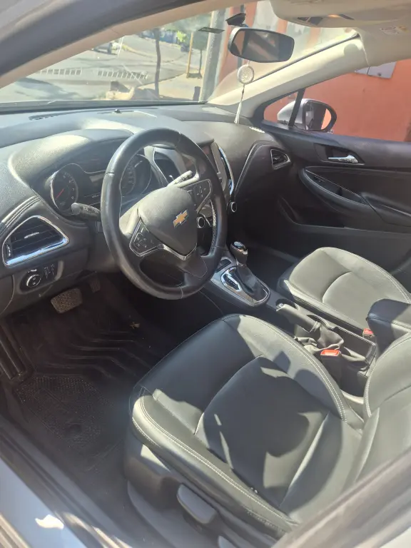 CHEVROLET Cruze Hatch - Foto