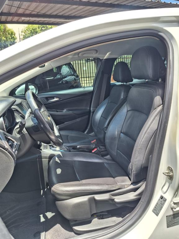 CHEVROLET Cruze Hatch - Foto