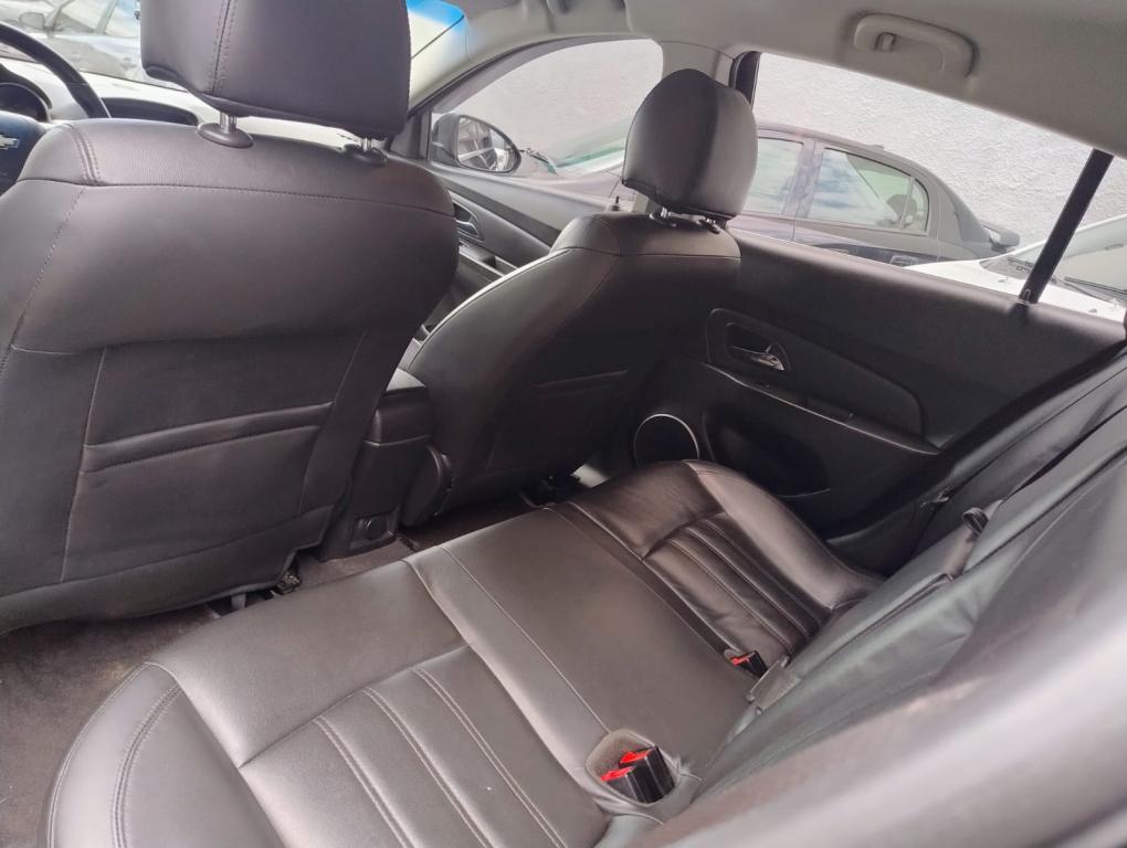 CHEVROLET Cruze Hatch - Foto