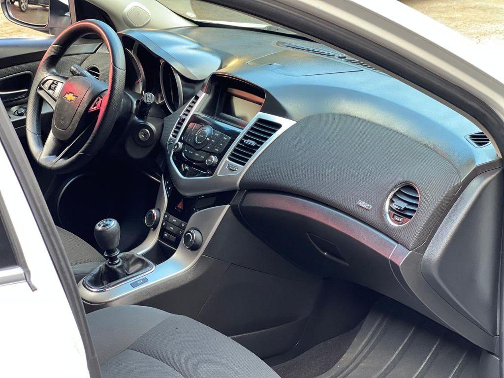 CHEVROLET Cruze Hatch - Foto