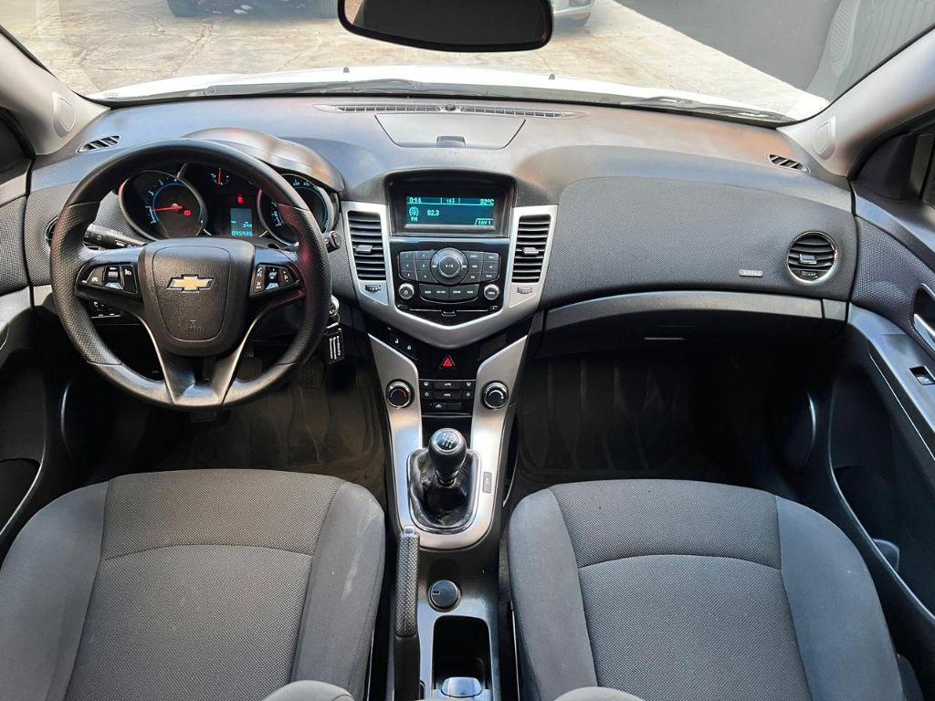 CHEVROLET Cruze Hatch - Foto