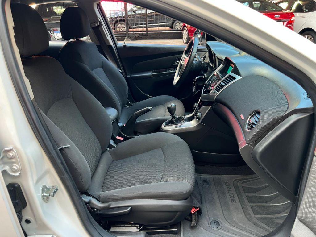 CHEVROLET Cruze Hatch - Foto