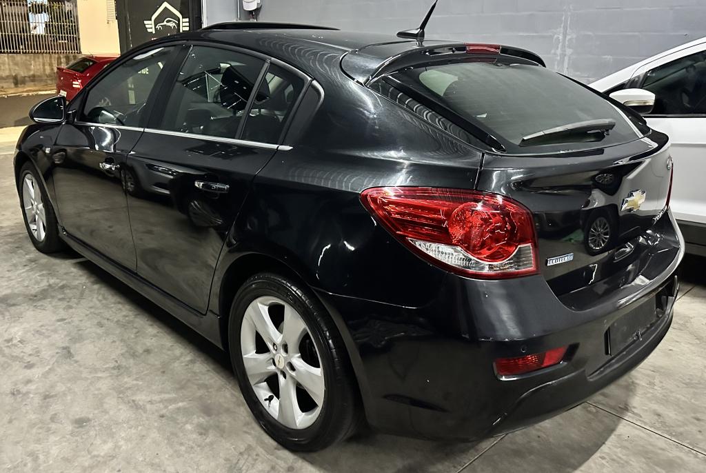 CHEVROLET Cruze Hatch - Foto