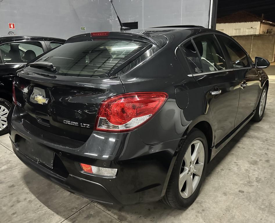 CHEVROLET Cruze Hatch - Foto