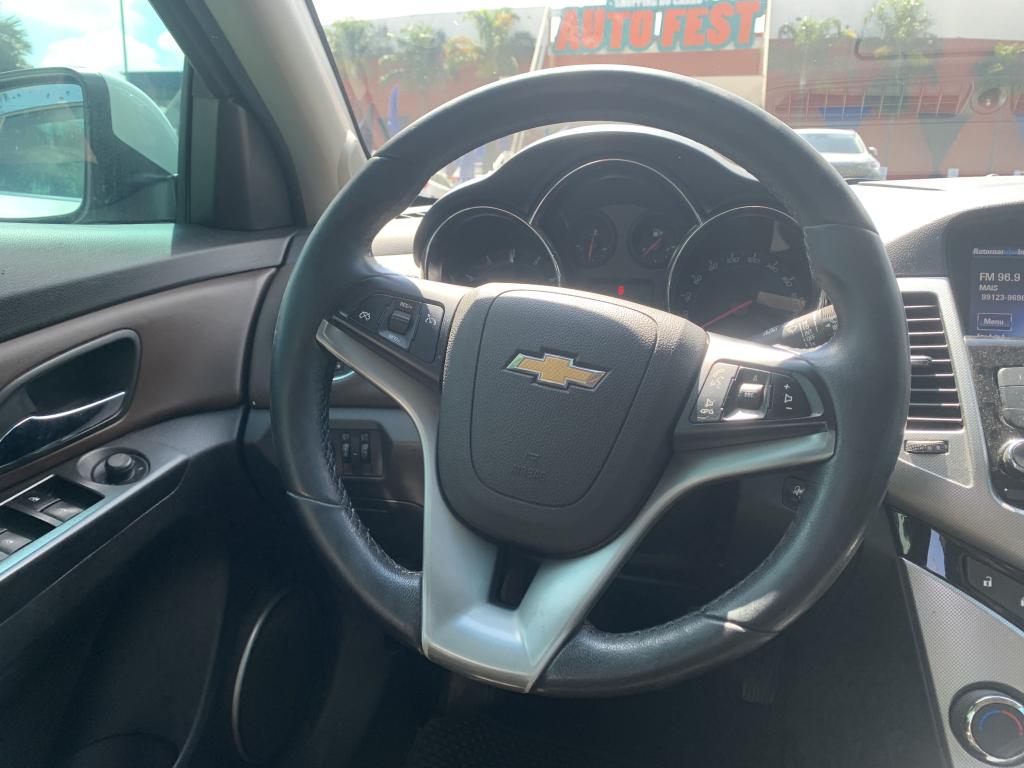 CHEVROLET Cruze Hatch - Foto