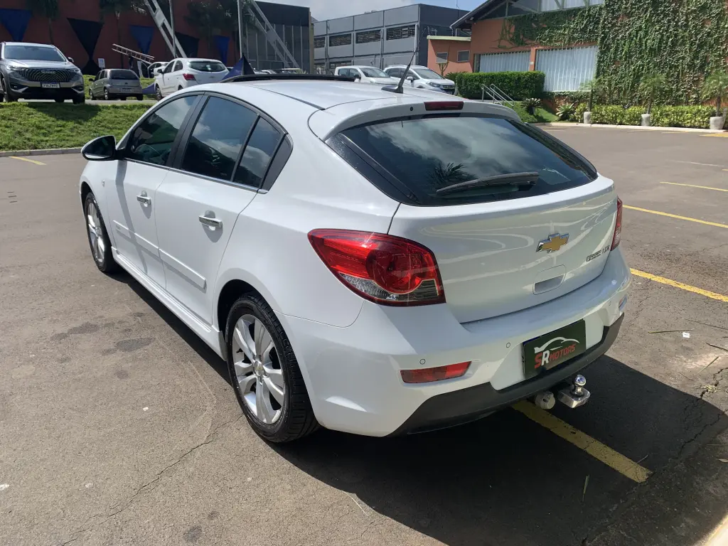 CHEVROLET Cruze Hatch - Foto