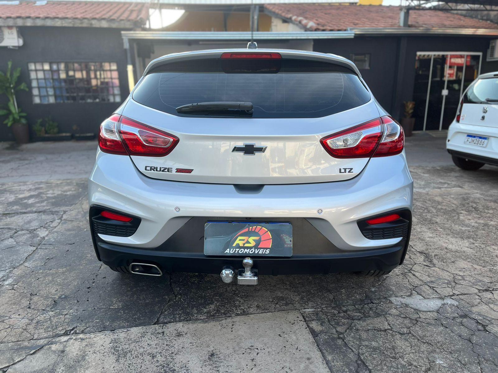 CHEVROLET Cruze Hatch - Foto