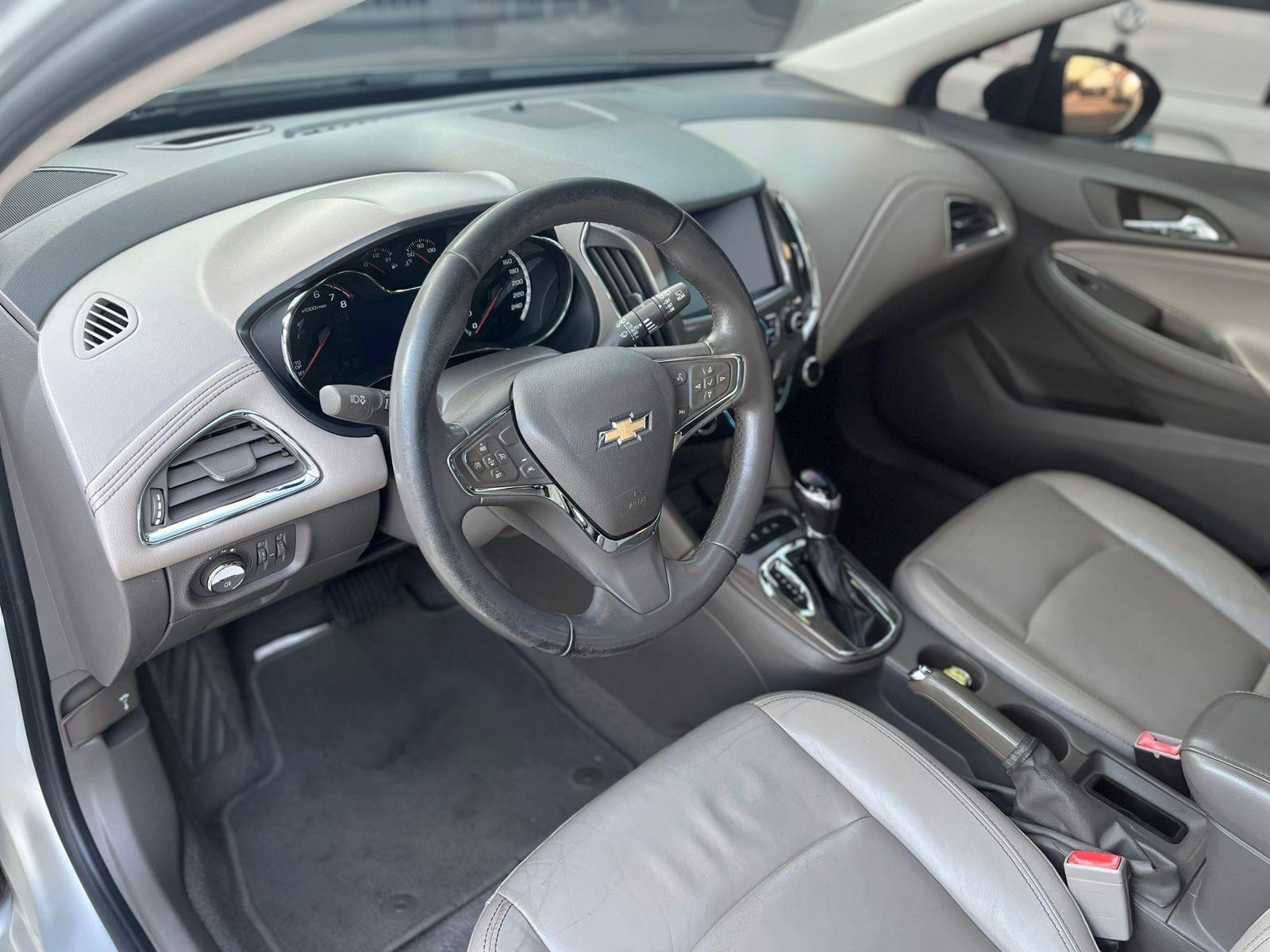 CHEVROLET Cruze Hatch - Foto