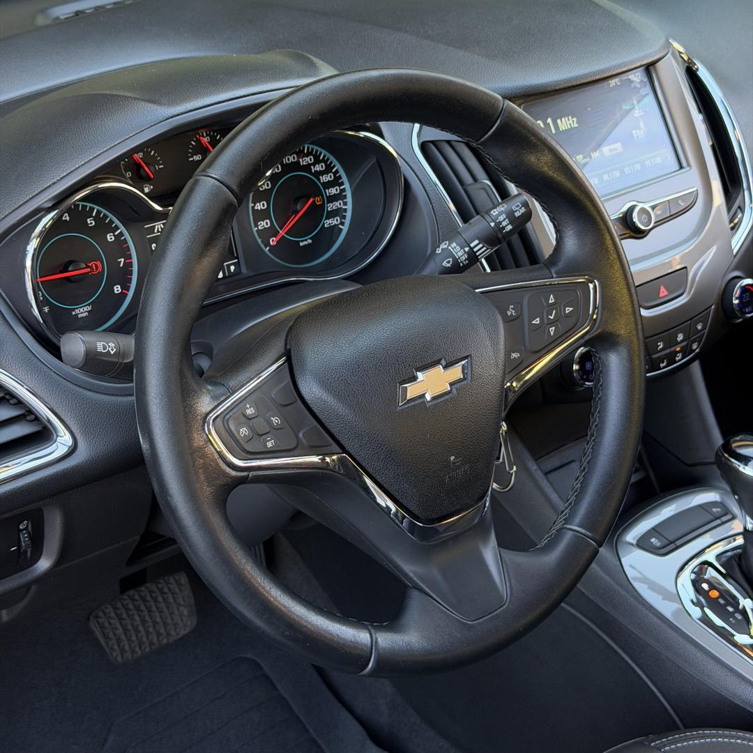 CHEVROLET Cruze Hatch - Foto