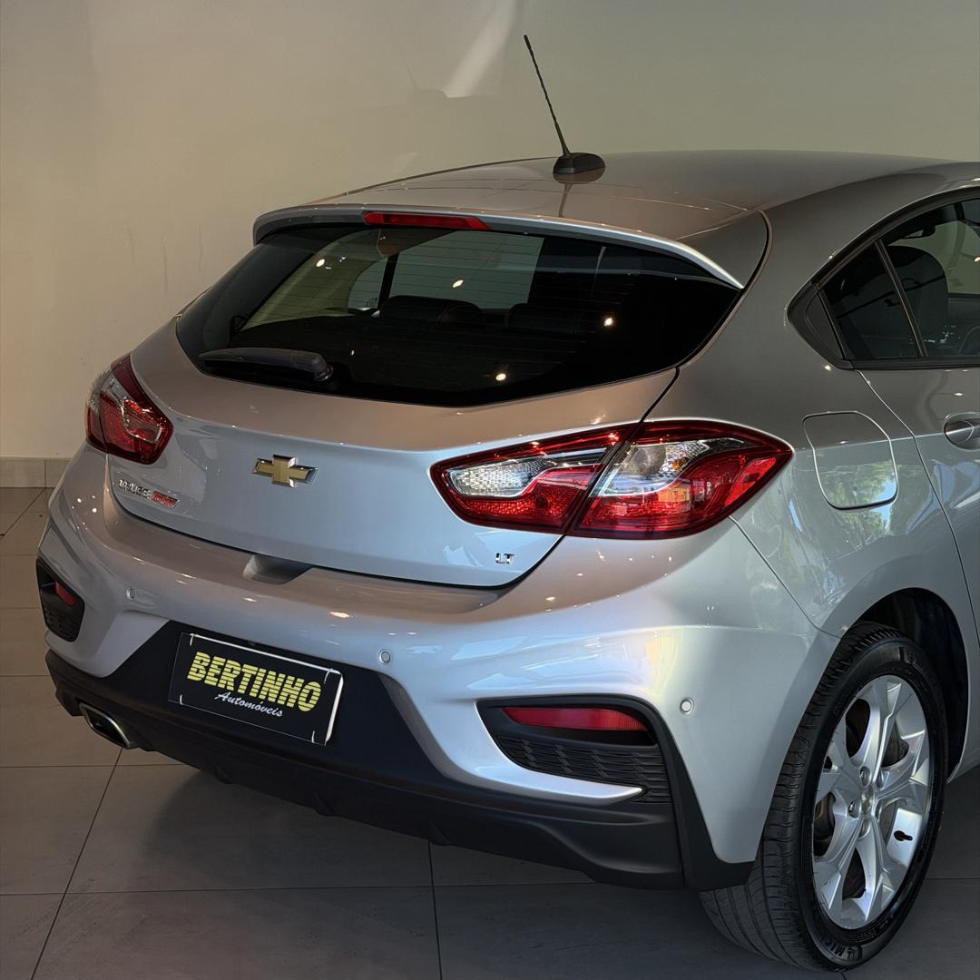 CHEVROLET Cruze Hatch - Foto