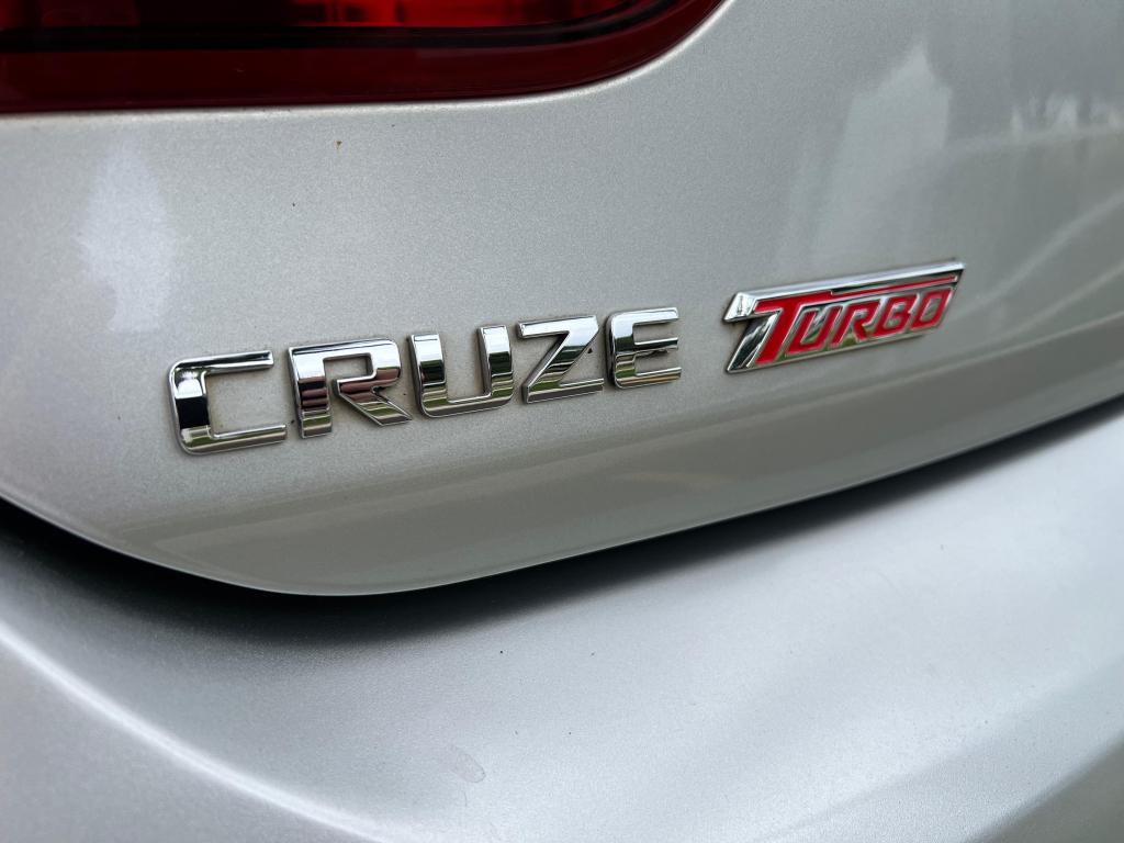 CHEVROLET Cruze Hatch - Foto