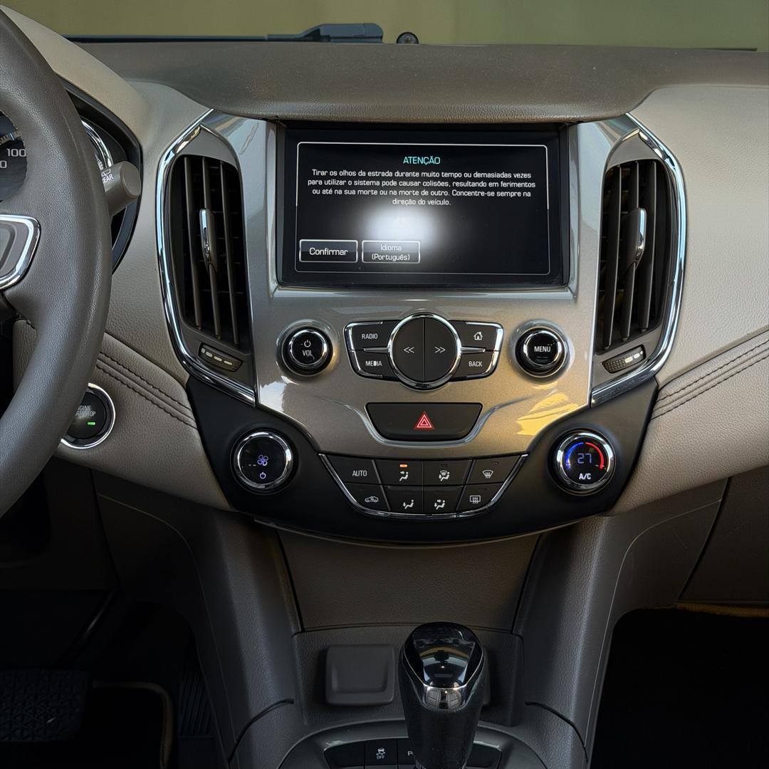 CHEVROLET Cruze Hatch - Foto