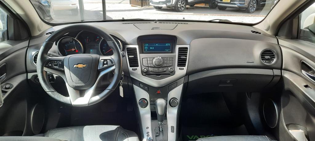 CHEVROLET Cruze Hatch - Foto
