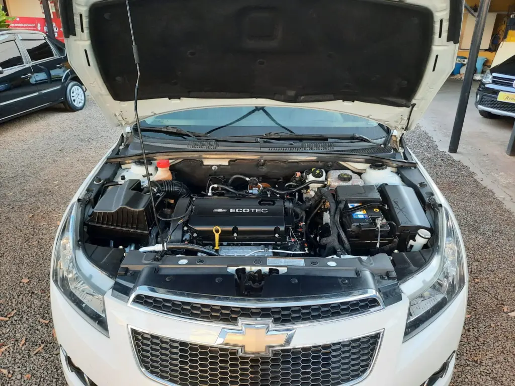 CHEVROLET Cruze Hatch - Foto