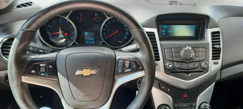 CHEVROLET Cruze Hatch - Foto