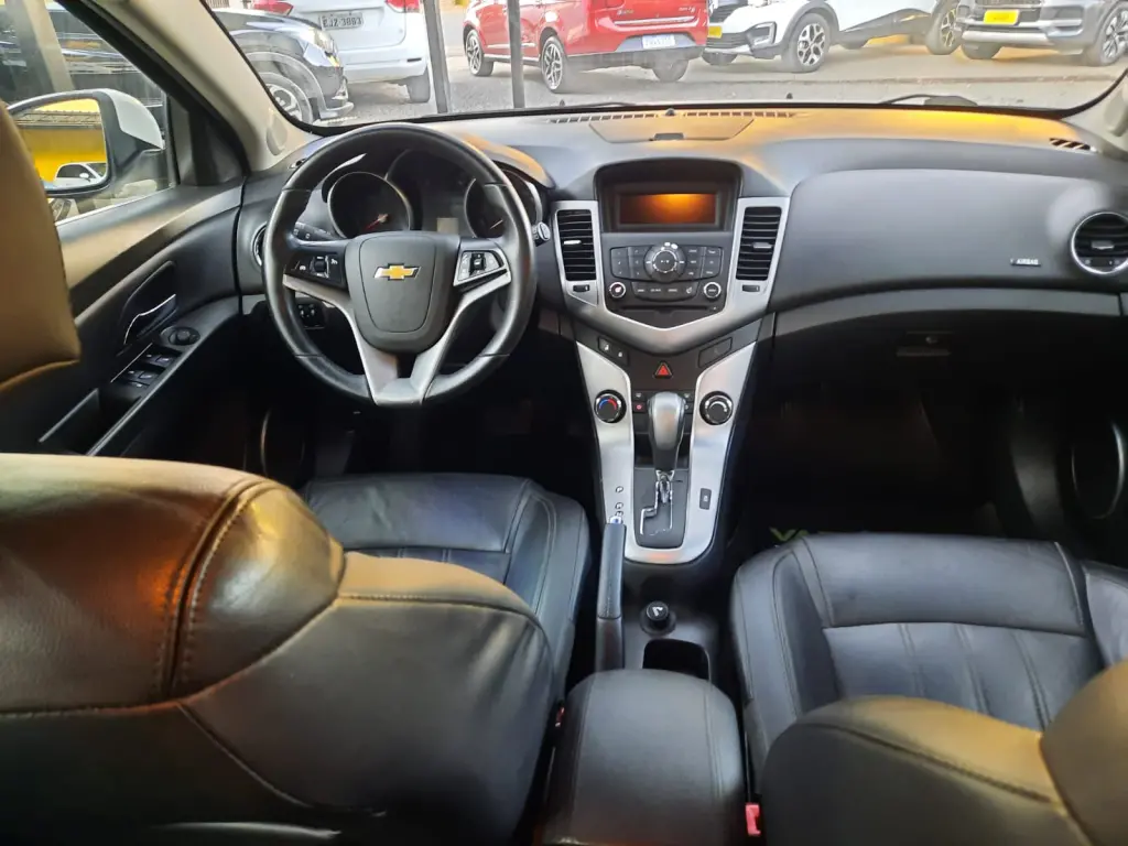 CHEVROLET Cruze Hatch - Foto