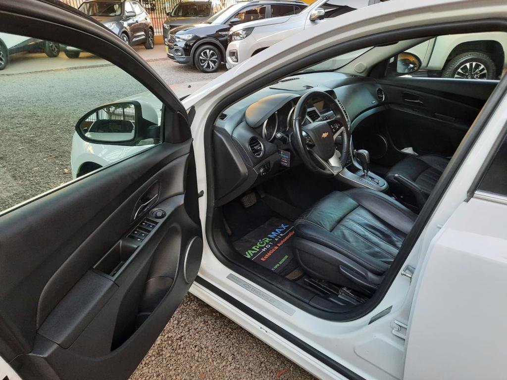 CHEVROLET Cruze Hatch - Foto