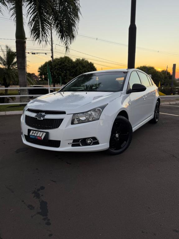CHEVROLET Cruze Hatch - Foto