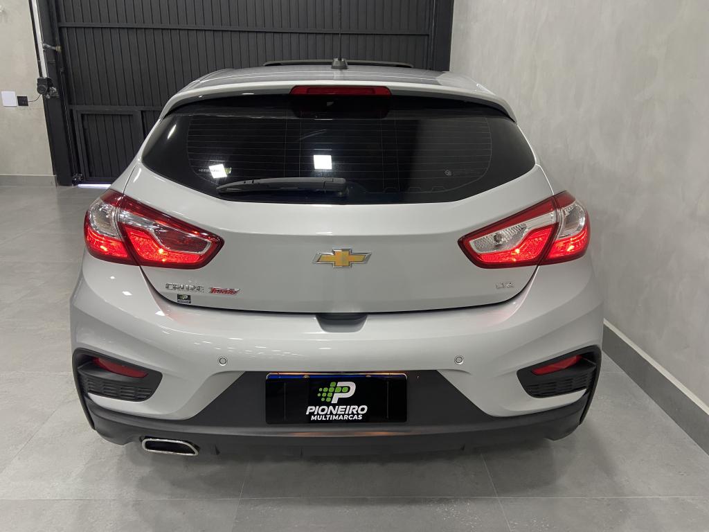 CHEVROLET Cruze Hatch - Foto