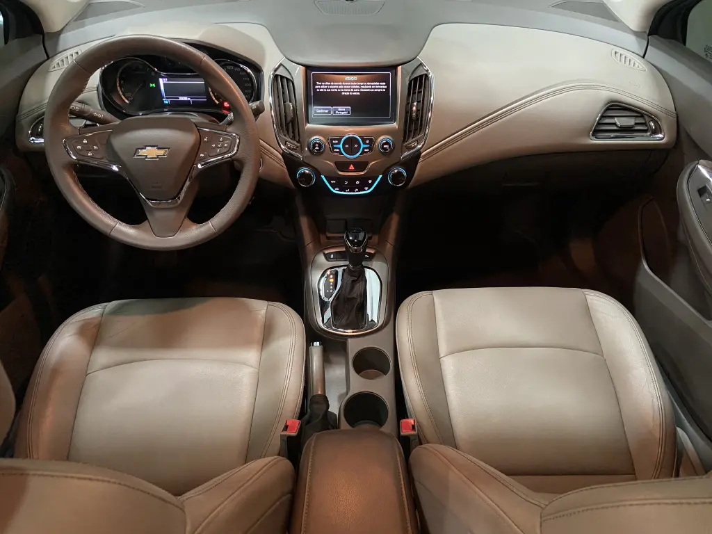 CHEVROLET Cruze Hatch - Foto