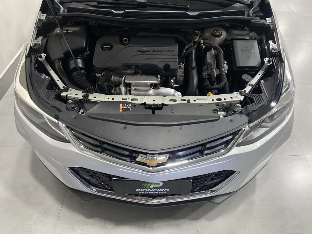CHEVROLET Cruze Hatch - Foto
