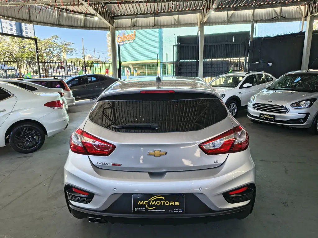 CHEVROLET Cruze Hatch - Foto